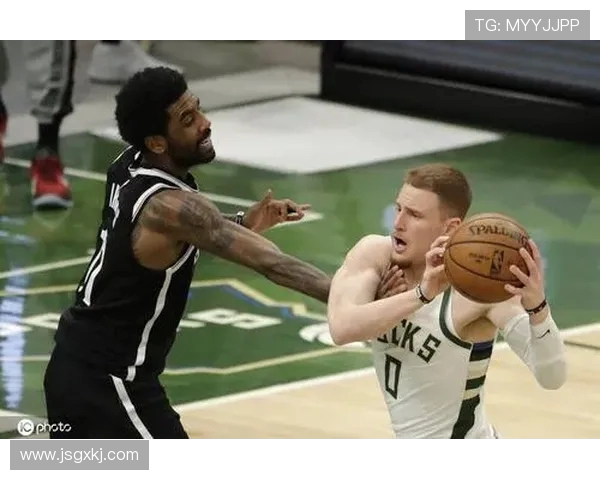 篮网对阵雄鹿比赛中欧文是否会出战引发球迷热议