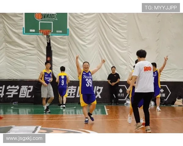 广州篮球队的精神探索与团队意识深度解析