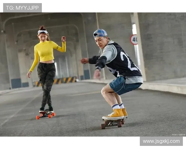 成都滑板队的协作创新与热议滑板文化的融合探索